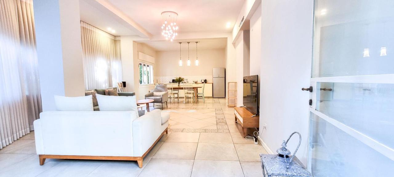 Apartemen 100 m² dengan 2 kamar tidur dan 2 kamar mandi pribadi di Pusat Kota Tel Aviv Bagian luar foto